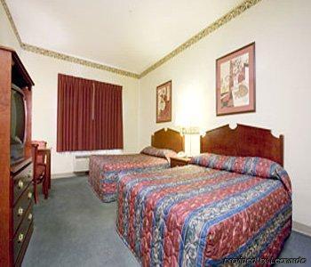 Wesley Inn Уичита Екстериор снимка